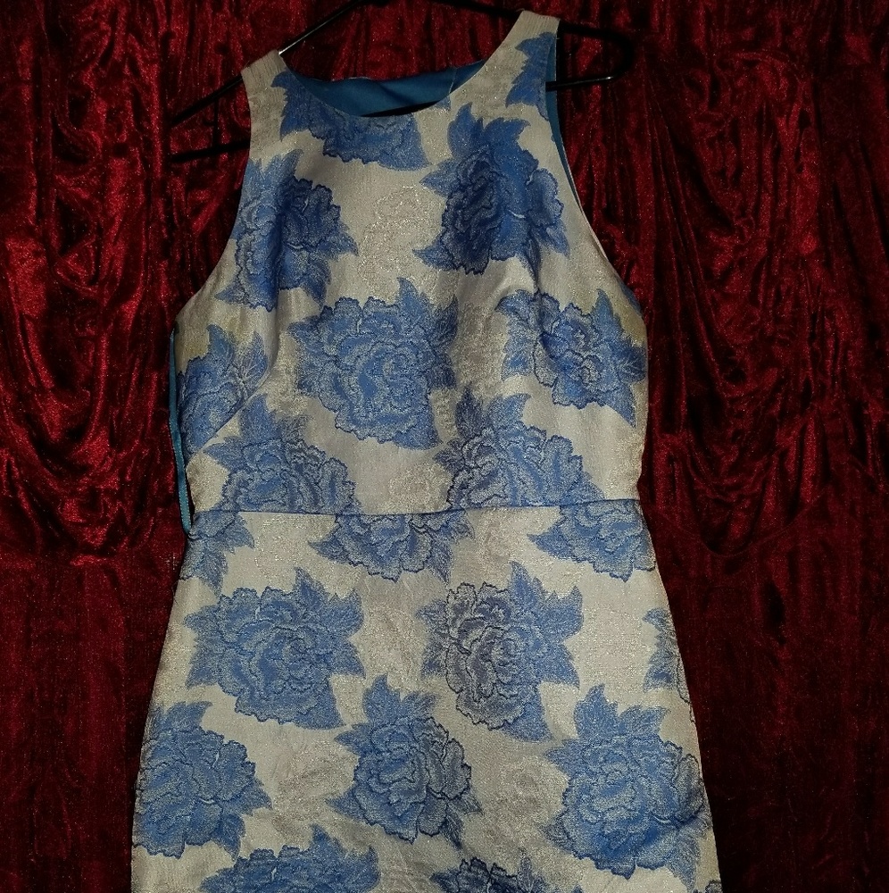 Sleeve-less white dress